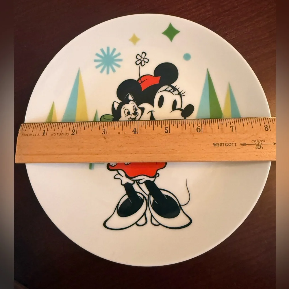 Disney Mickey Mouse Winter/Christmas Appetizer Plates 8” Set Of 4